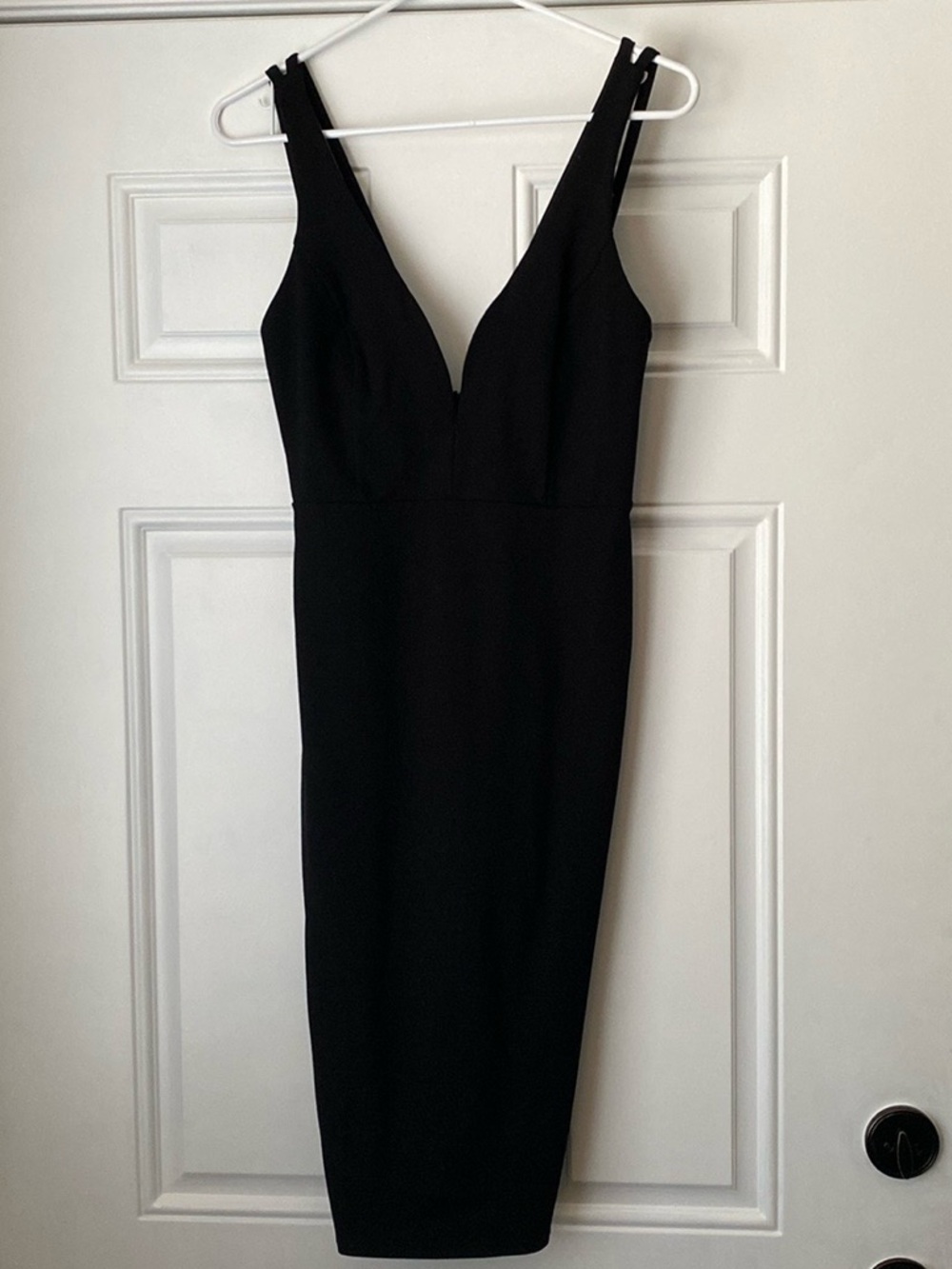 Lulu's Black V-Neck Double-Strap Midi Dress